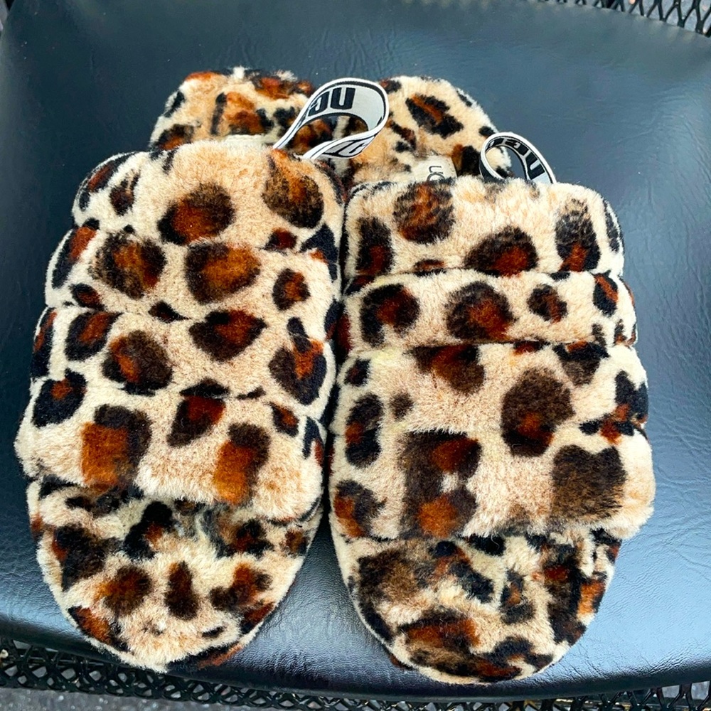 Softly used UGG strapped slipper/shoes with leopard print size USA 9!